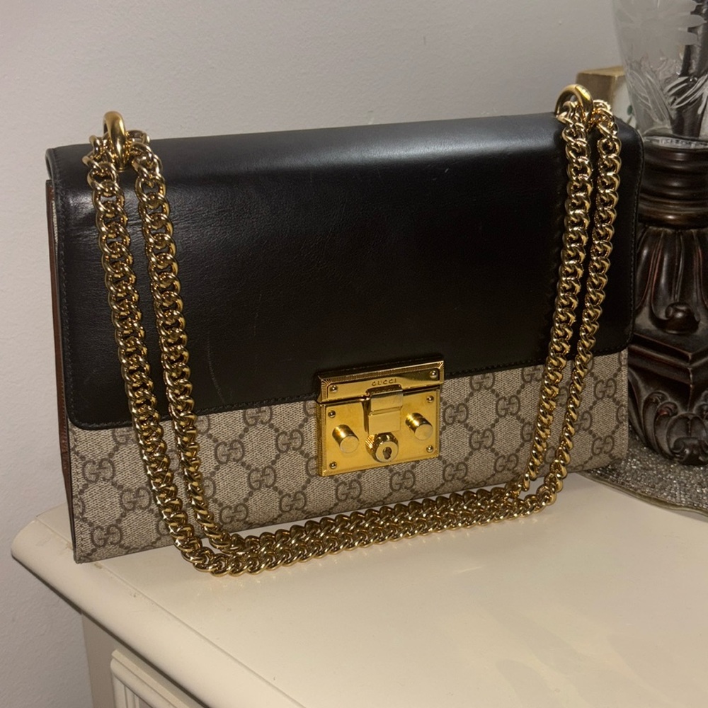 Gucci Black Leather & Beige GG Supreme Shoulder Bag with Gold Chain